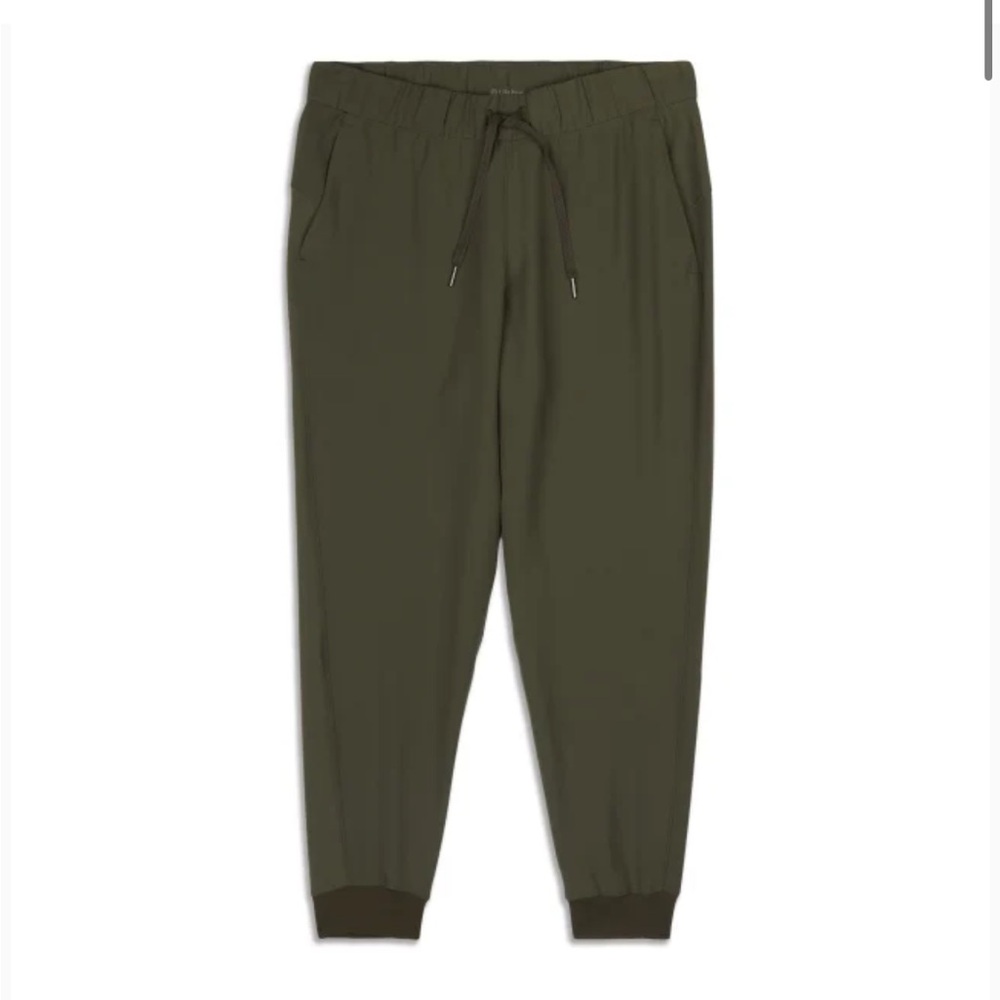 Lululemon on the fly jogger EUC